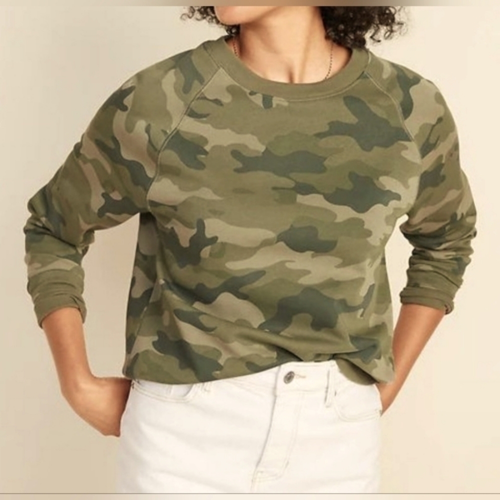 NWOT | Old Navy | Green Camo Sweatshirt | Size: Medium | Crew Neck | Long Sleeve
